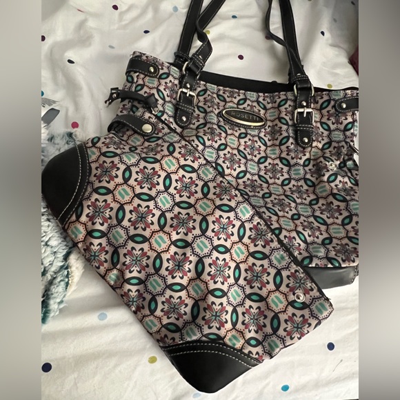 Rossetti tote with Detachable clutch - Picture 1 of 6